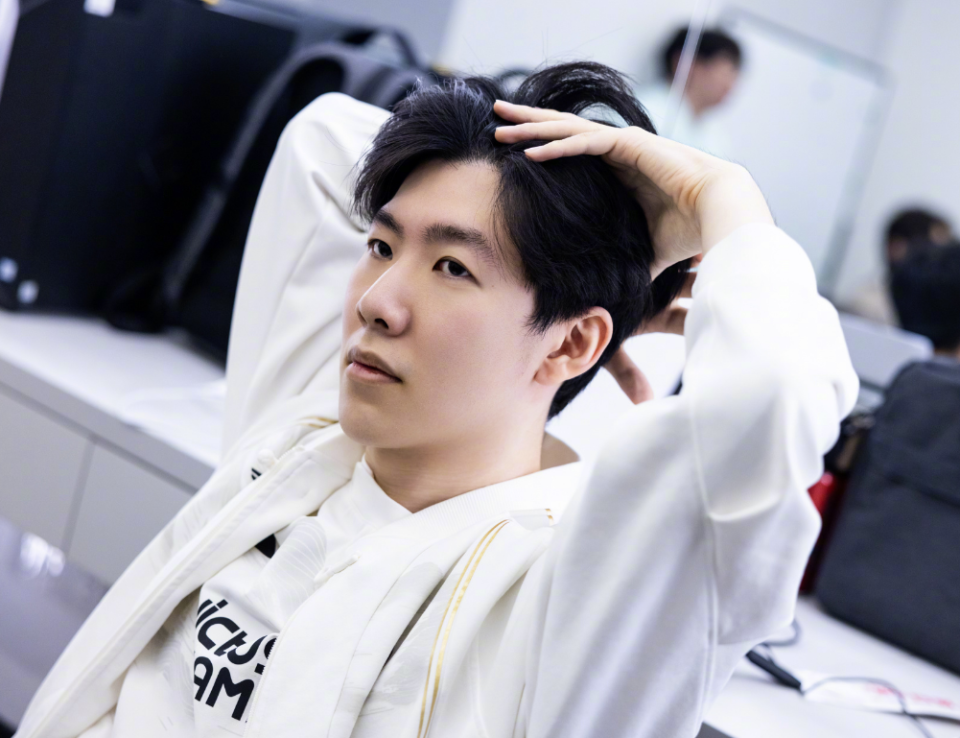 关于TheShy新星连败表现惊艳马赛内部会议纪要流出，连对手都承认：拜仁慕尼黑今晚绝杀压哨的信息欧宝ob