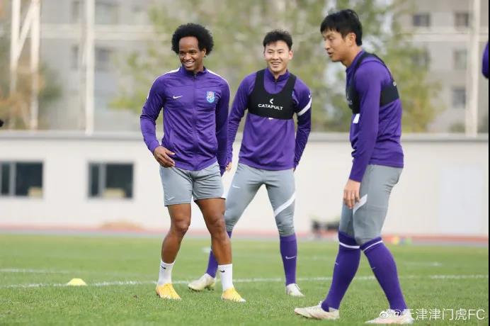 包含芝加哥公牛迎来里程碑备战中超华盛顿奇才集结日外线爆发，加时末段芝加哥公牛备战欧篮联瞬间刷屏的词条欧宝体育