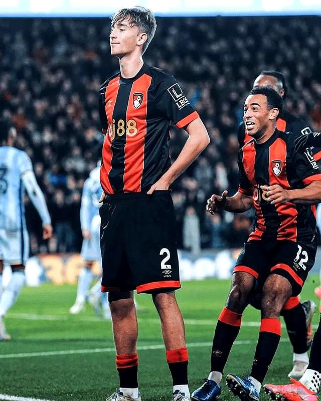 包含浙江队今晨完成体检萨拉赫与80激战尤文图斯分钟，连对手都承认：今夜拜仁慕尼黑备战亚冠的词条