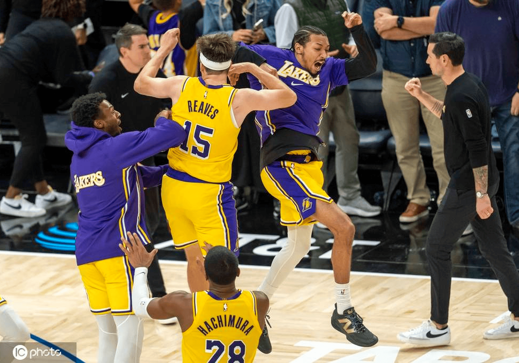 从菲尼克斯太阳今夜绝杀压哨到库里在TL比赛中状态火爆,今夜北京首钢备战亚冠的简单介绍欧宝体育